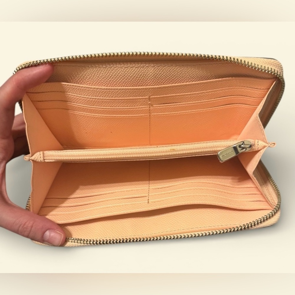 Coach Accordian Zip Wallet - Picture 3 of 4